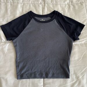 Hollister Two-Tone Black & Charcoal Raglan Crop Tee